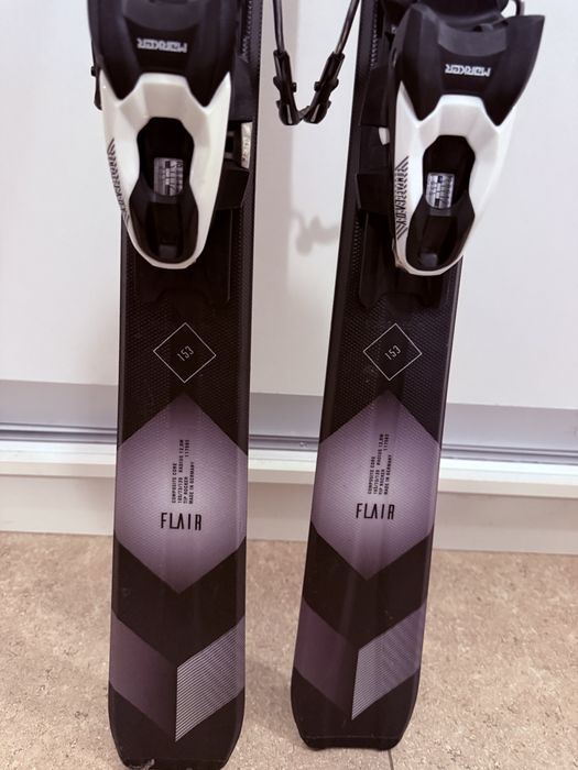 Schiuri Völkl Flair 73 Black 153 cm + legături Marker – NOI