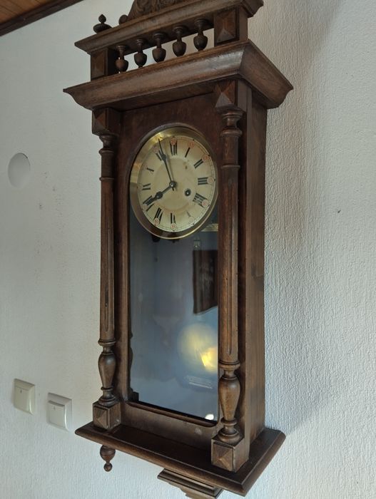 Стари стенни часовници