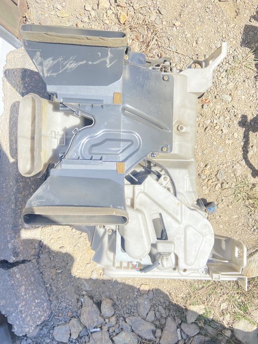 Корпус печки, моторчик печки, радиатор печки