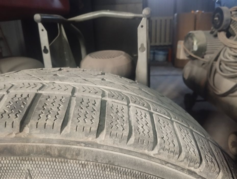 Резина на кроссовер 17 резина