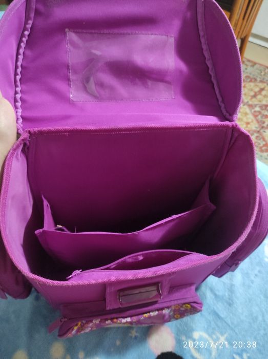 Школьный рюкзак.