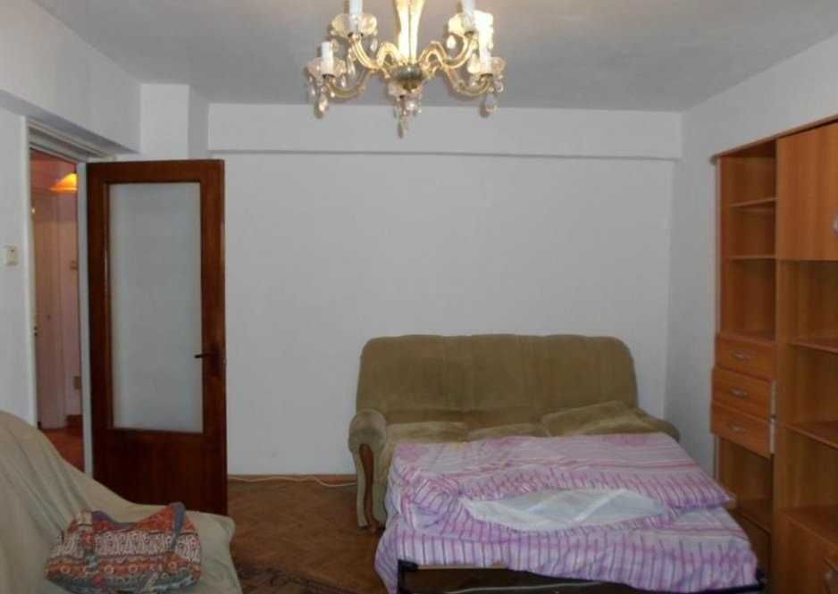Garsoniera 3 camere de inchiriat in Ploiesti , langa UCECOM
