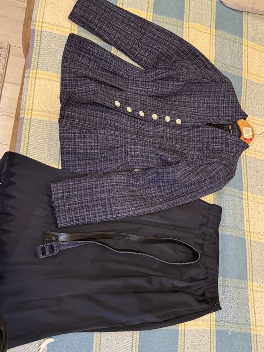 Продам твидовый костюм с юбкой