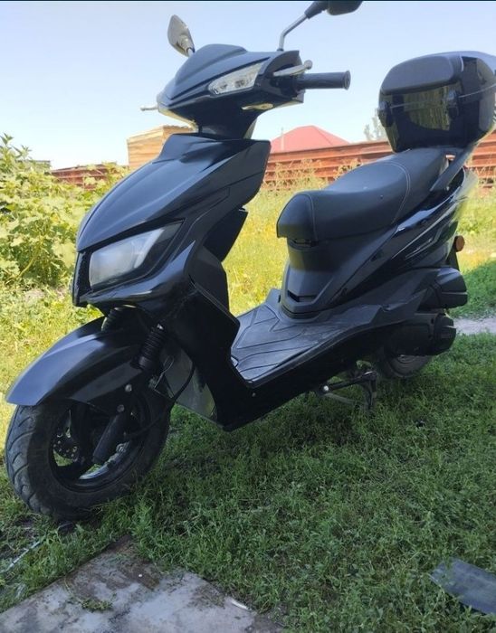 Мопед скутер м8 срочна сатылады