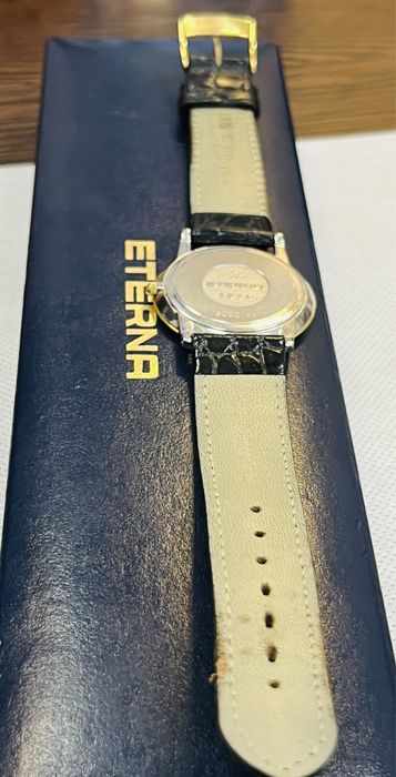 Часовник ETERNA със златен беизел 18 к