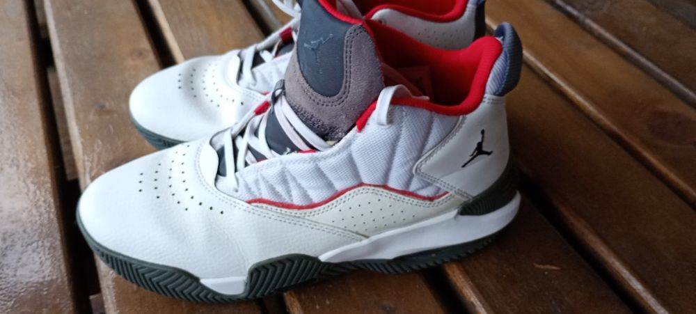 Маратонки Jordan stay loyal (gs)