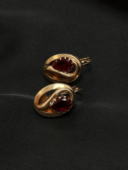 Серьги  Цвет: красный  Проба:585 Вес: 3.08