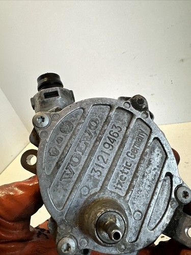 Вакуумна помпа за Volvo V70 2.0 TDI 163HP (2012) 31219463