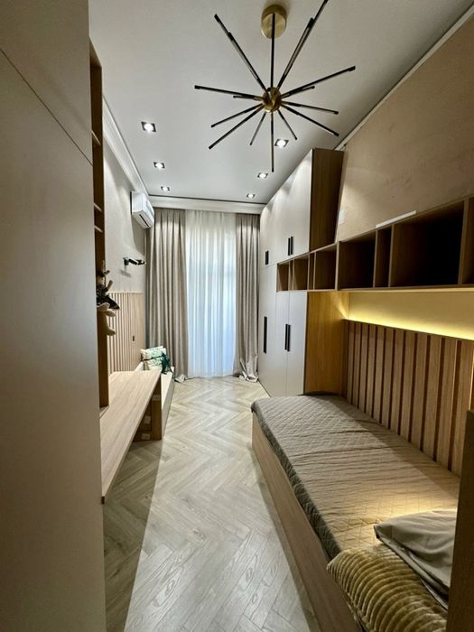 Продаю Квартира Новостррйка Ж.К Барокко 3/5/10 Новомосковская 85м2.