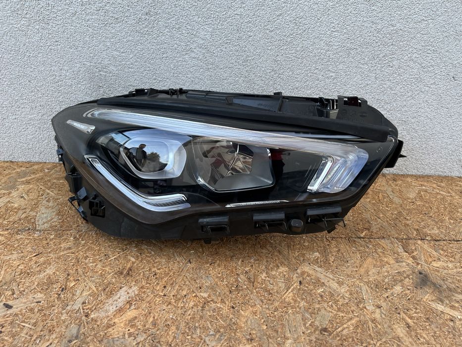 Far dreapta Mercedes CLA LED High Performance Original Europa