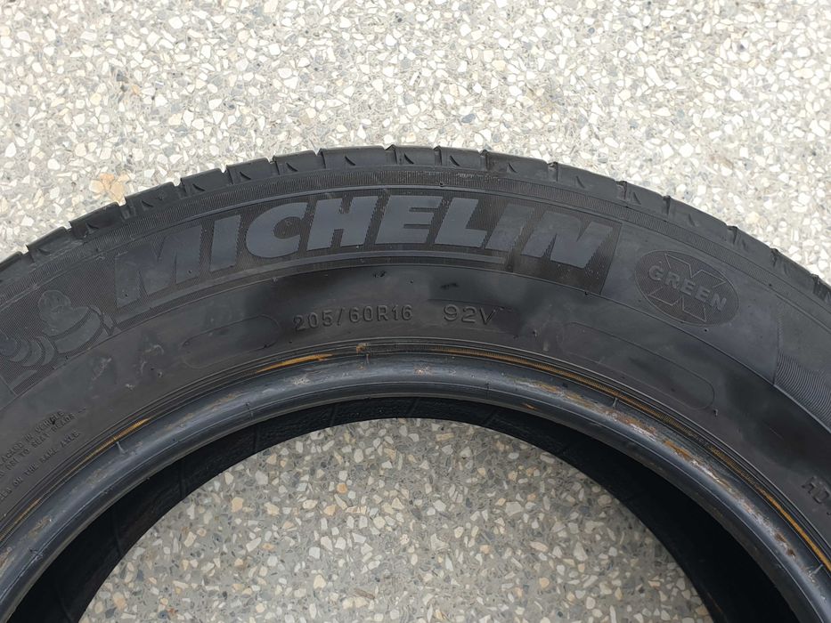 1 брой лятна гума MICHELIN Energy Saver 205/60 R16 92V.