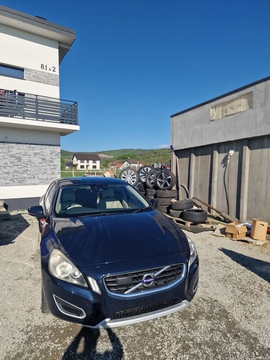 Chit R design Volvo S 60; Bară față-Bara spate