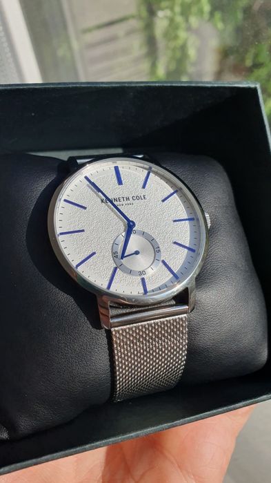 Ceas Kenneth Cole nou in cutie
