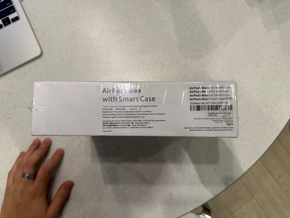 AirPods Max with Smart Case