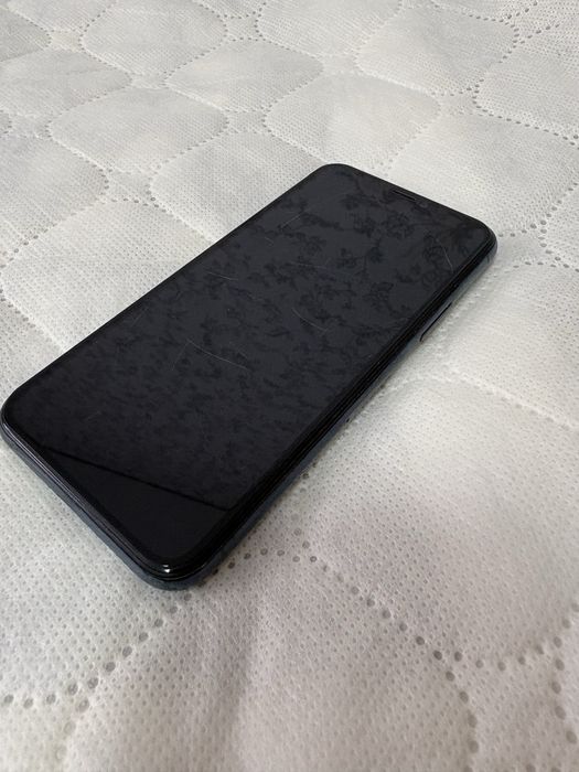 Продам Айфон 11 pro