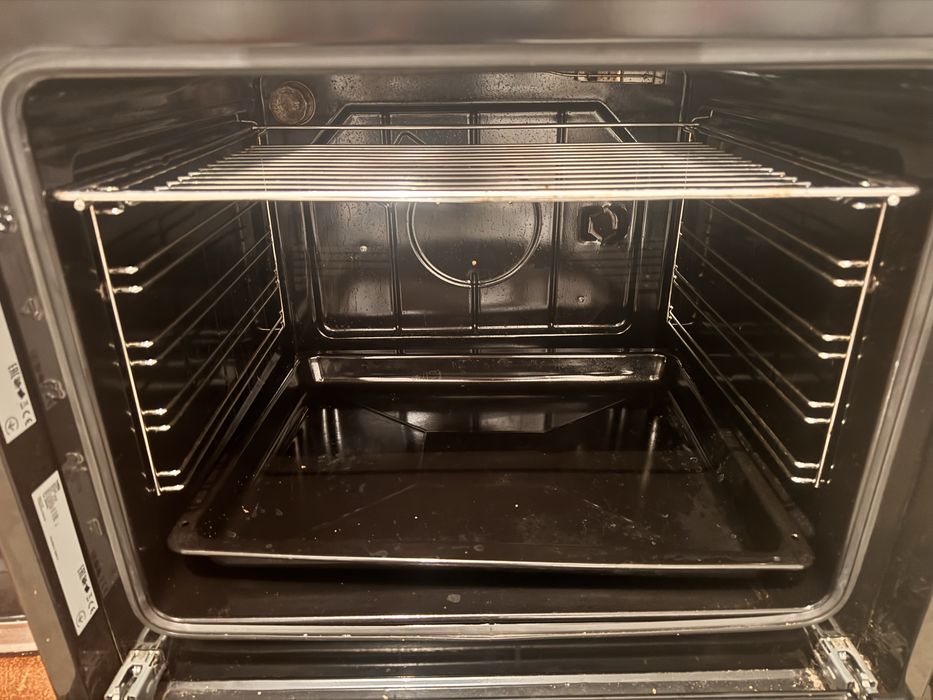 Продам духовую печь Beko