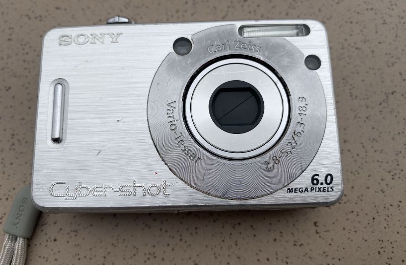 Sony  cybershot DSC W50