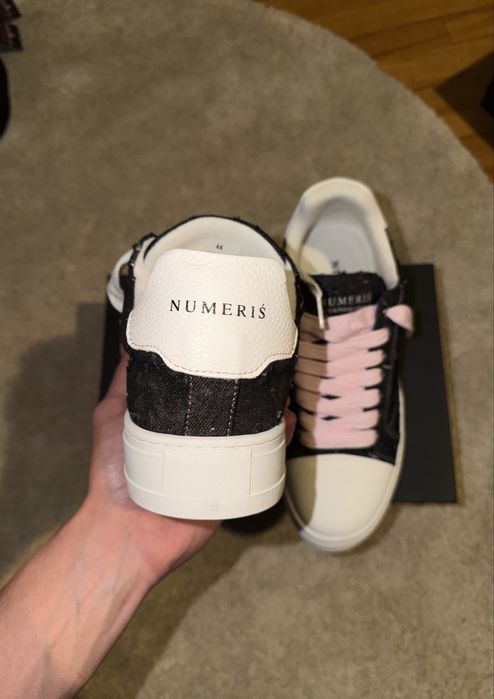 Pantofi numeris 45