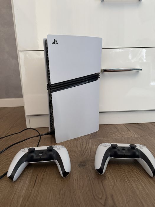 Vand ps5 pro este in stare perfecta de functionare