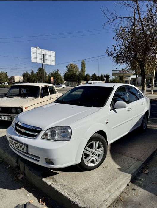 Lasetti 1.8 yaxshi xolatda