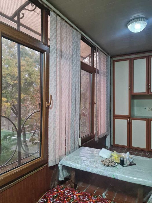 Олмазор коракамишда 4 хона сотилади