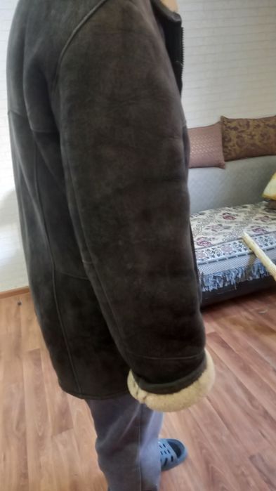 Отдам даром  дублёнку.