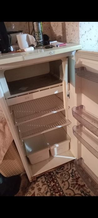 Срочно срочно холодильник продам