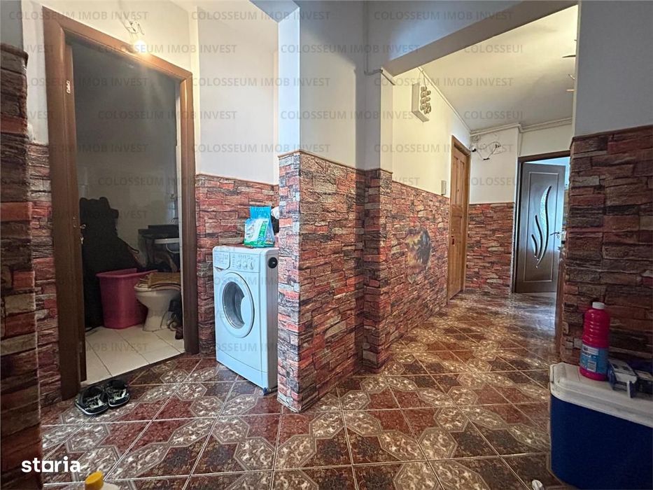 Apartament decomandat, 3 camere, 2 bai, 2 balcoane, spatios, zona Noua