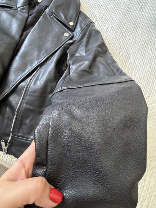 Продам кожаную куртку H&M