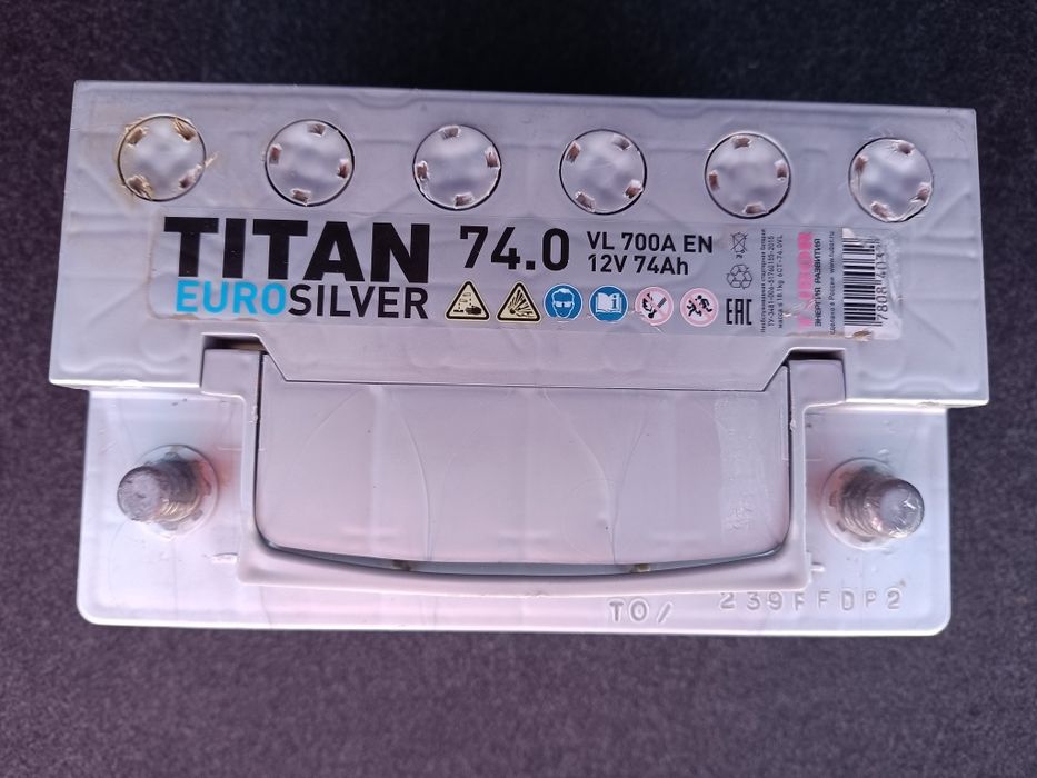 Продаю аккумулятор TITAN EURO SILVER.