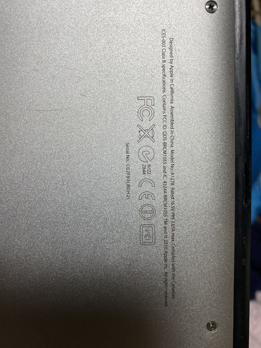 MACBOOK PRO на запчасти или под восстановление!