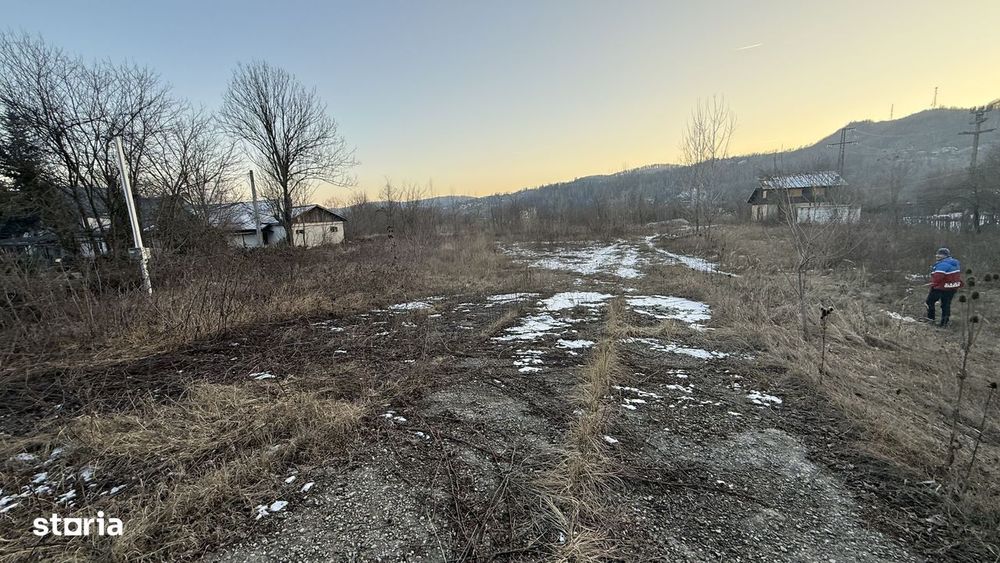 Teren intravilan construcții, industrial suprafață 3900 mp