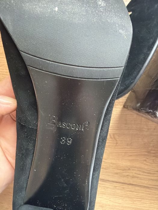 Туфли замшевые, новые