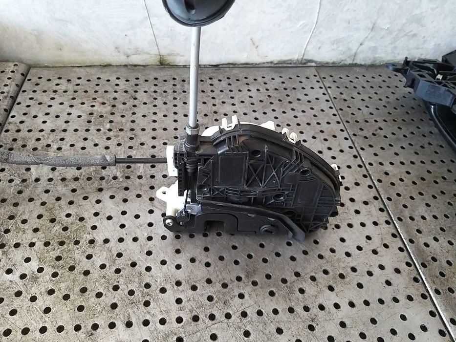 Broasca usa dreapta spate audi q5 fy 2020 8x0839016g