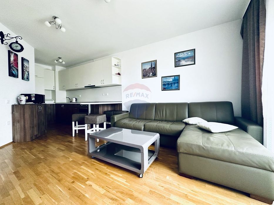 Продава се Двустаен апартамент в к.к. Св.Св. Константин и Елена - 84 кв.м за 2084 €/кв.м - Снимка #1