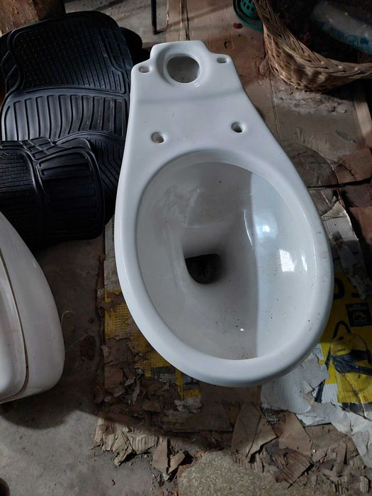 Vas wc cu bazin  ceramica nou