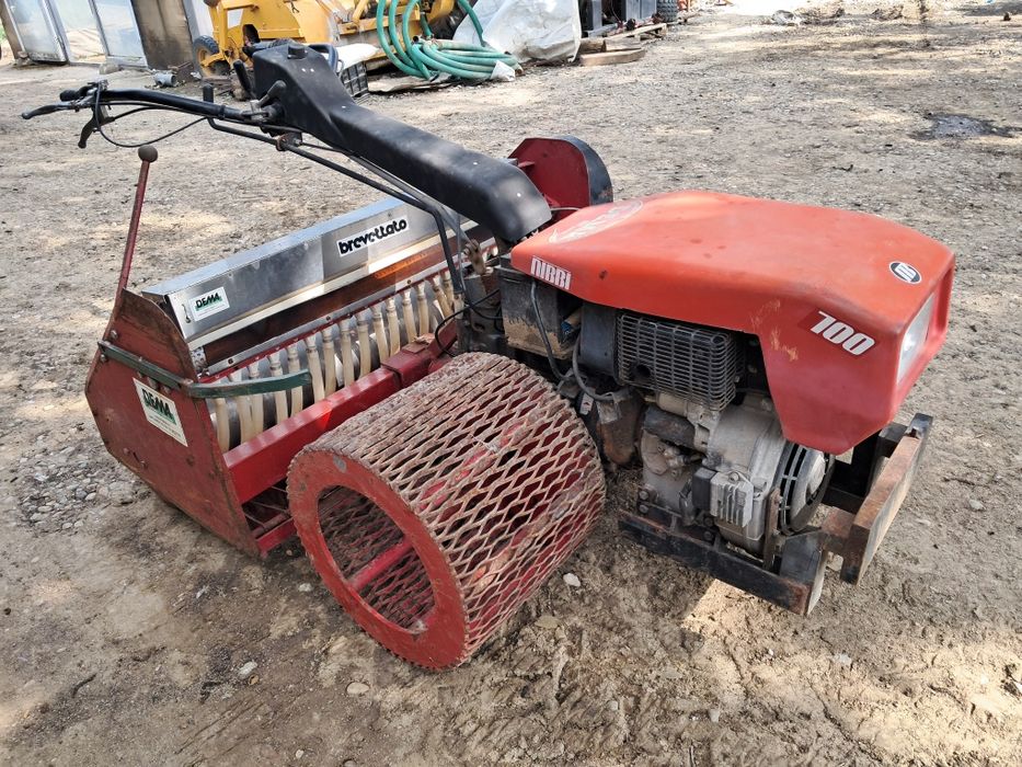 Semănătoare de precizie pentru legume