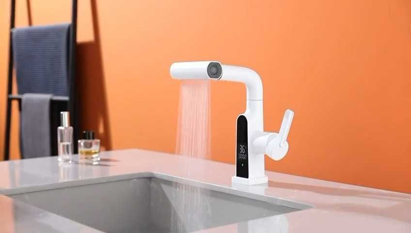 Дигитален смесител с 4 режима подходящ за кухня и баня