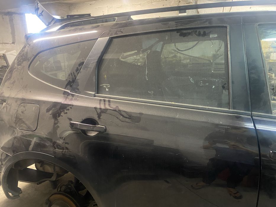 Задна дясна врата нисан кашкай +2 2012г