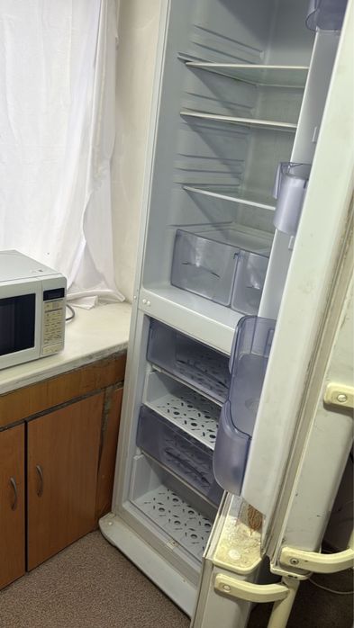 Продам холодильник