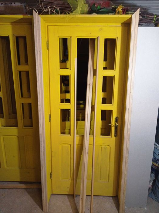 Uși de lemn masiv Brad