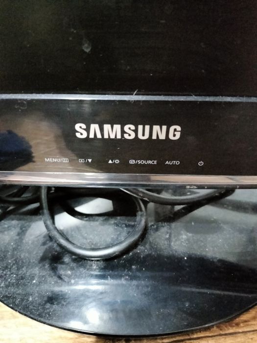 Монитор самсунг большой Syncmaster B2230