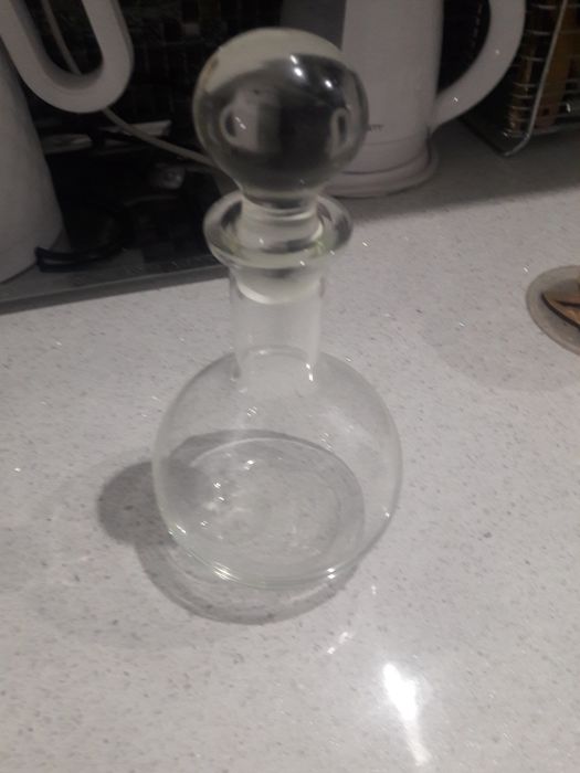 Графин под водку...