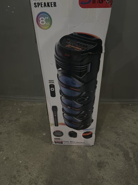 Портативная колонка Sing-e 8”x3 (4500W) с микрофоном – новая