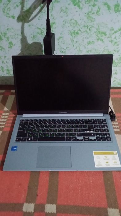 Asus vivobook x1502za