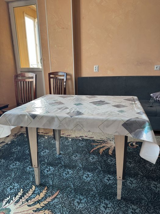 Б/у стол обеденный