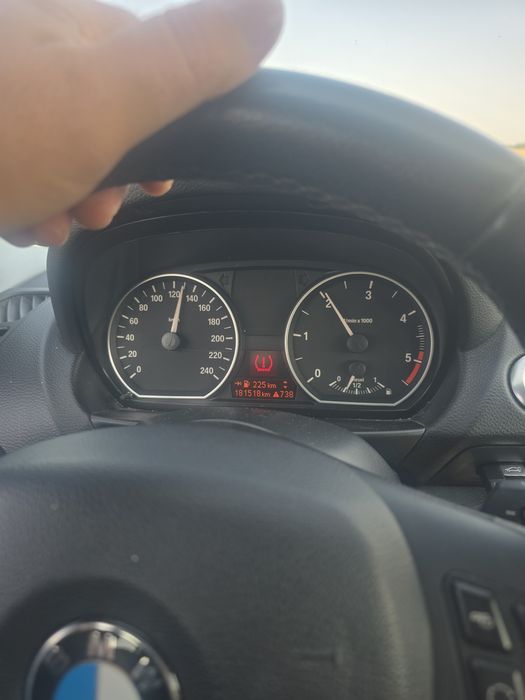 Vând Bmw  seria 12.0 diesel,an 2011 km 180000