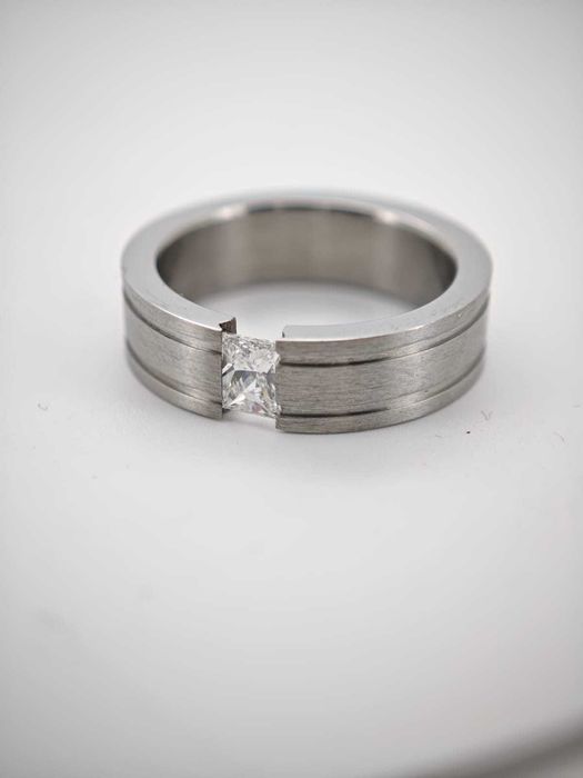 inel tension diamant natural 0.45ct
