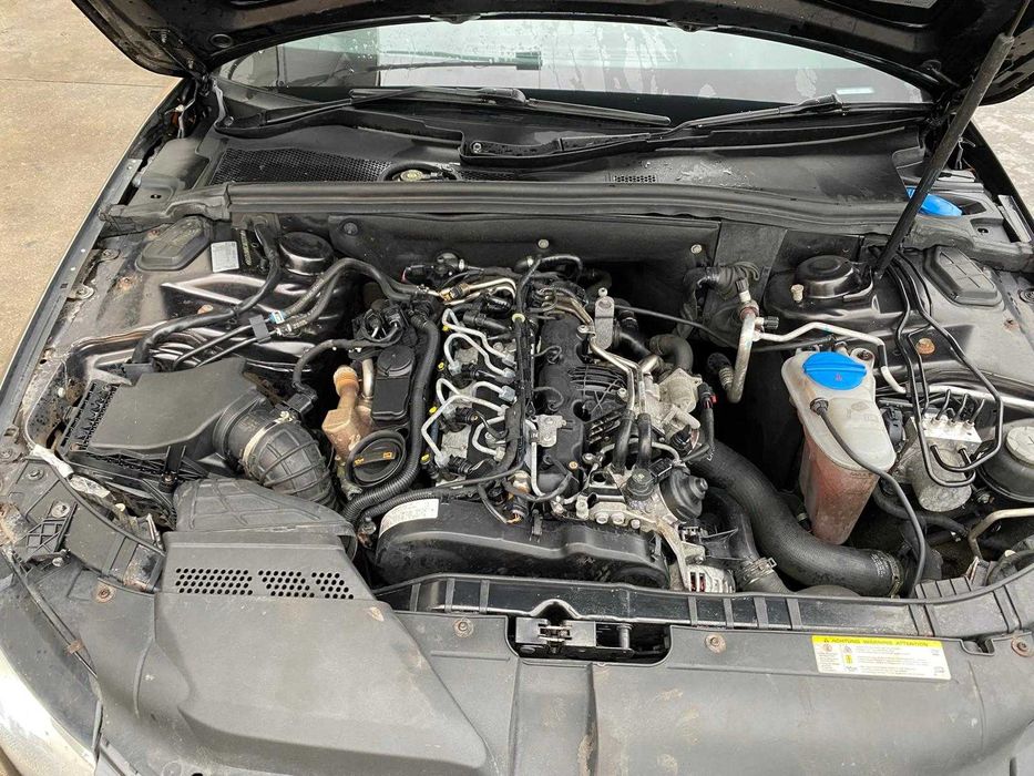 dezmembrez audi a4 b8 S-Line cod motor CAGA/bara fata S-Line