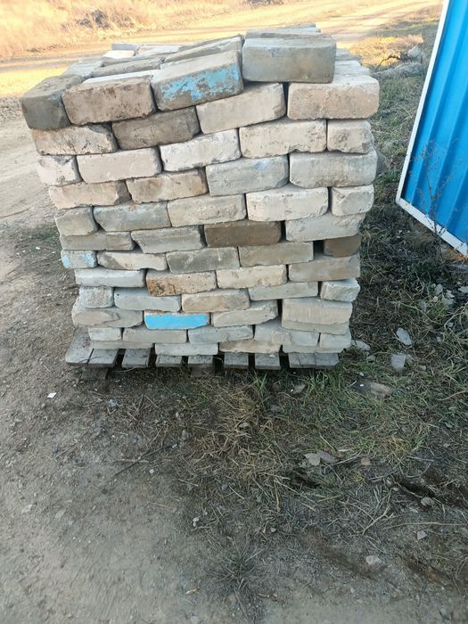 Продам б/у Кирпичи силикатный